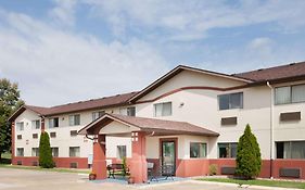 Super 8 By Wyndham Washington/Peoria Area